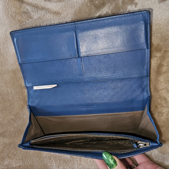 Blue Woven Bottega Veneta Wallet - Picture 6 of 11